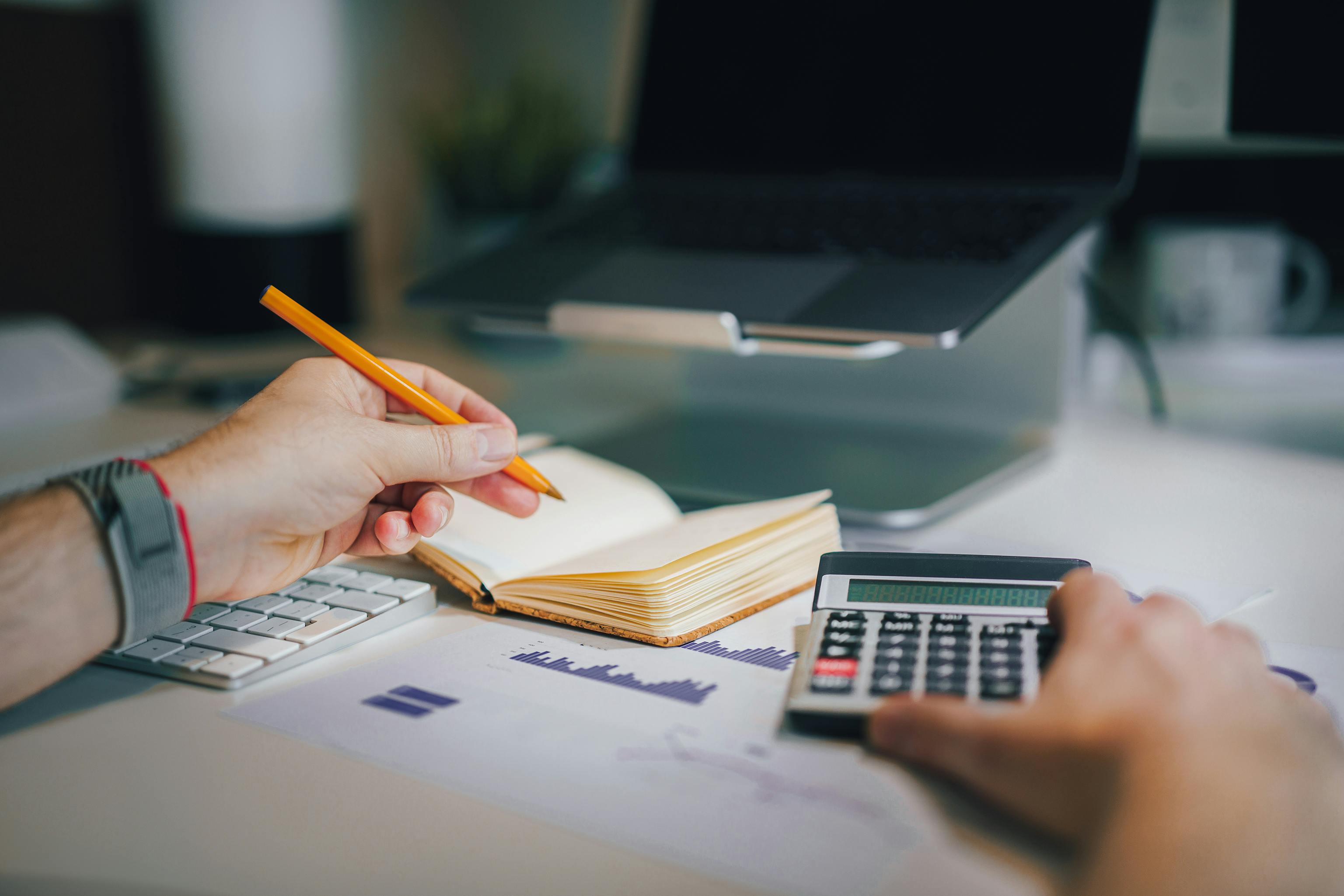 ¿Qué son el daño emergente y el lucro cesante?