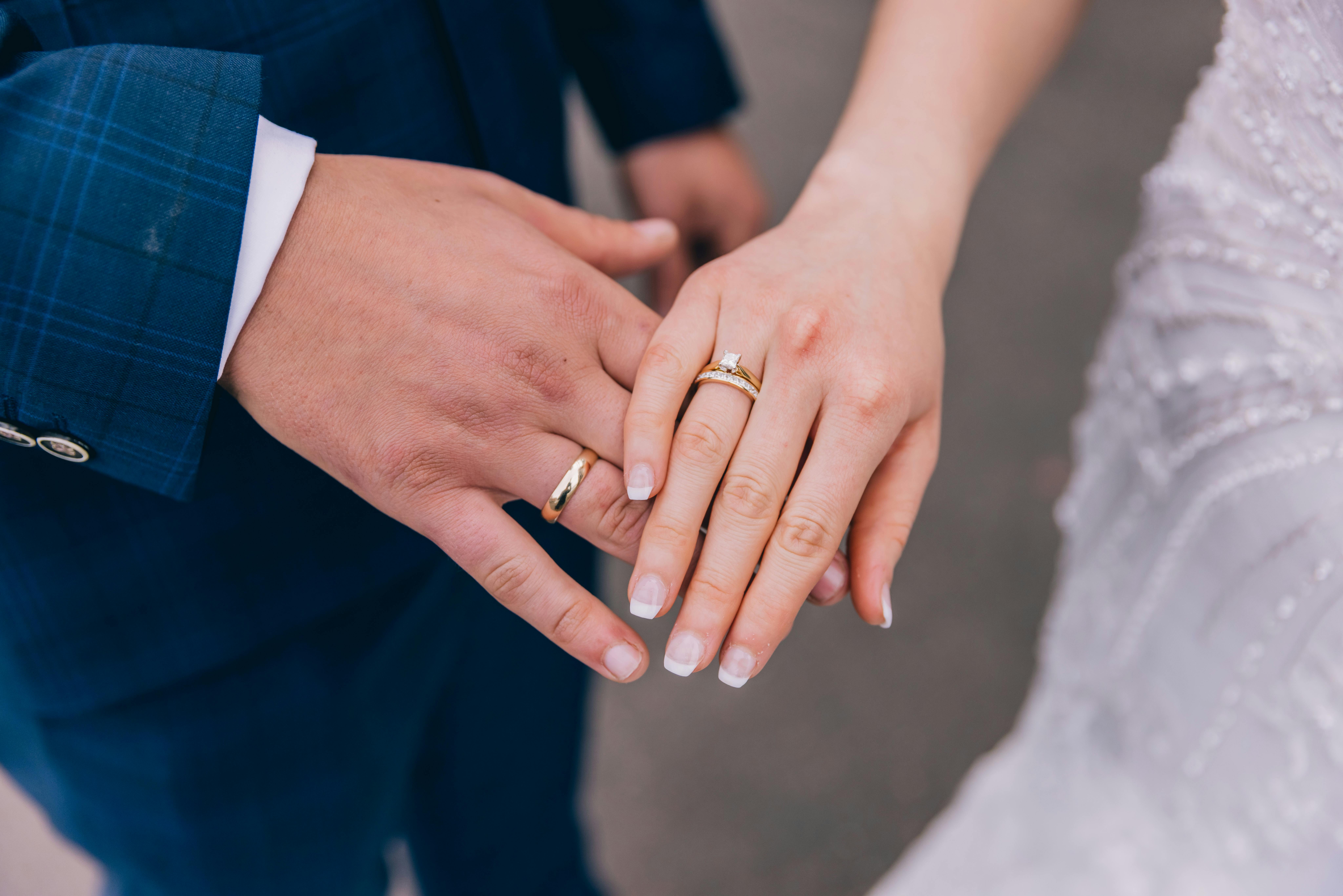 ¿Necesito permiso de mi cónyuge para vender un bien de la sociedad conyugal?